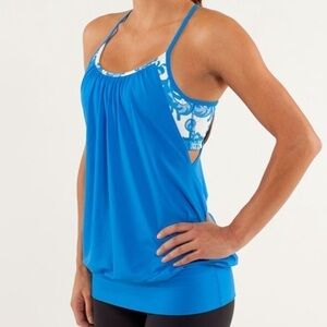Lululemon No Limits Tank Sz 4 Beaming Blue Floral Built-In Bra